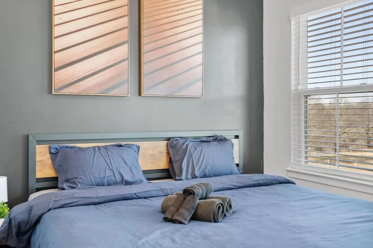 فيلا Luxurious King 3Br Townhouse Mins To Uptown Clt! تشارلوت بيت للعطل