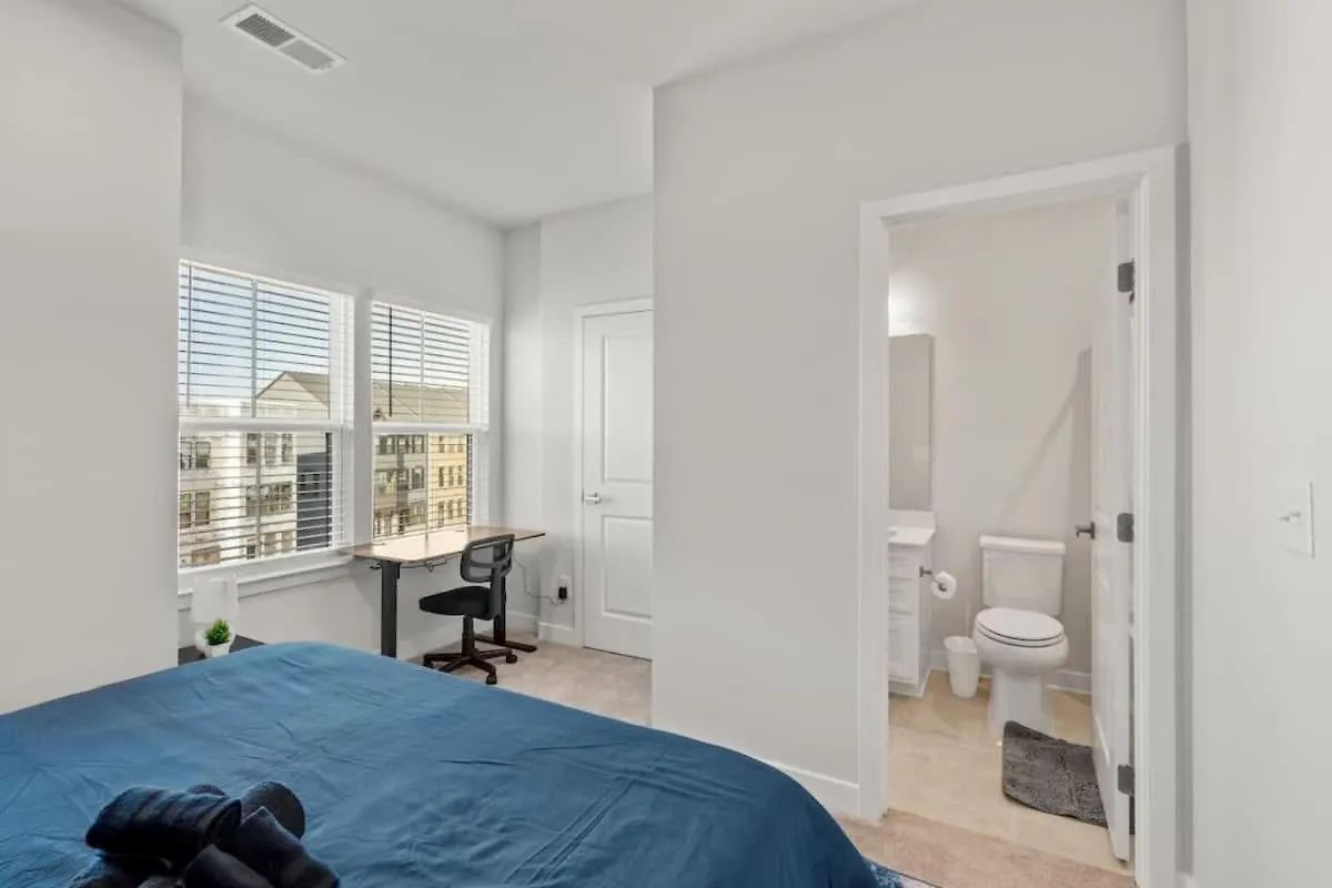 فيلا Luxurious King 3Br Townhouse Mins To Uptown Clt! تشارلوت الولايات المتحدة الأمريكية