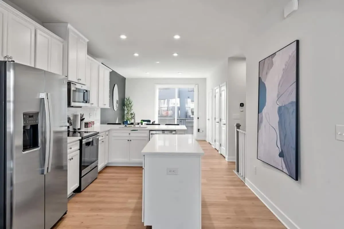 فيلا Luxurious King 3Br Townhouse Mins To Uptown Clt! تشارلوت 0*,  الولايات المتحدة الأمريكية
